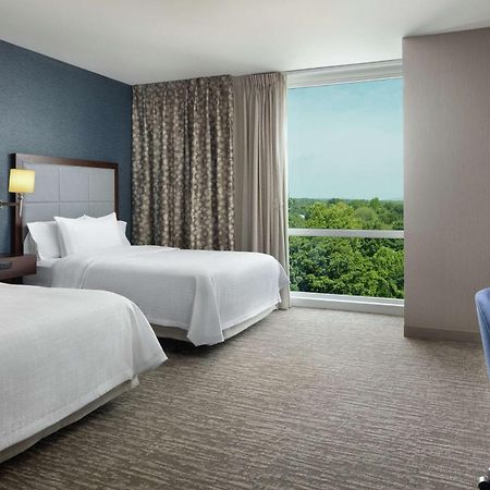Hampton Inn & Suites Teaneck/Glenpointe Luaran gambar