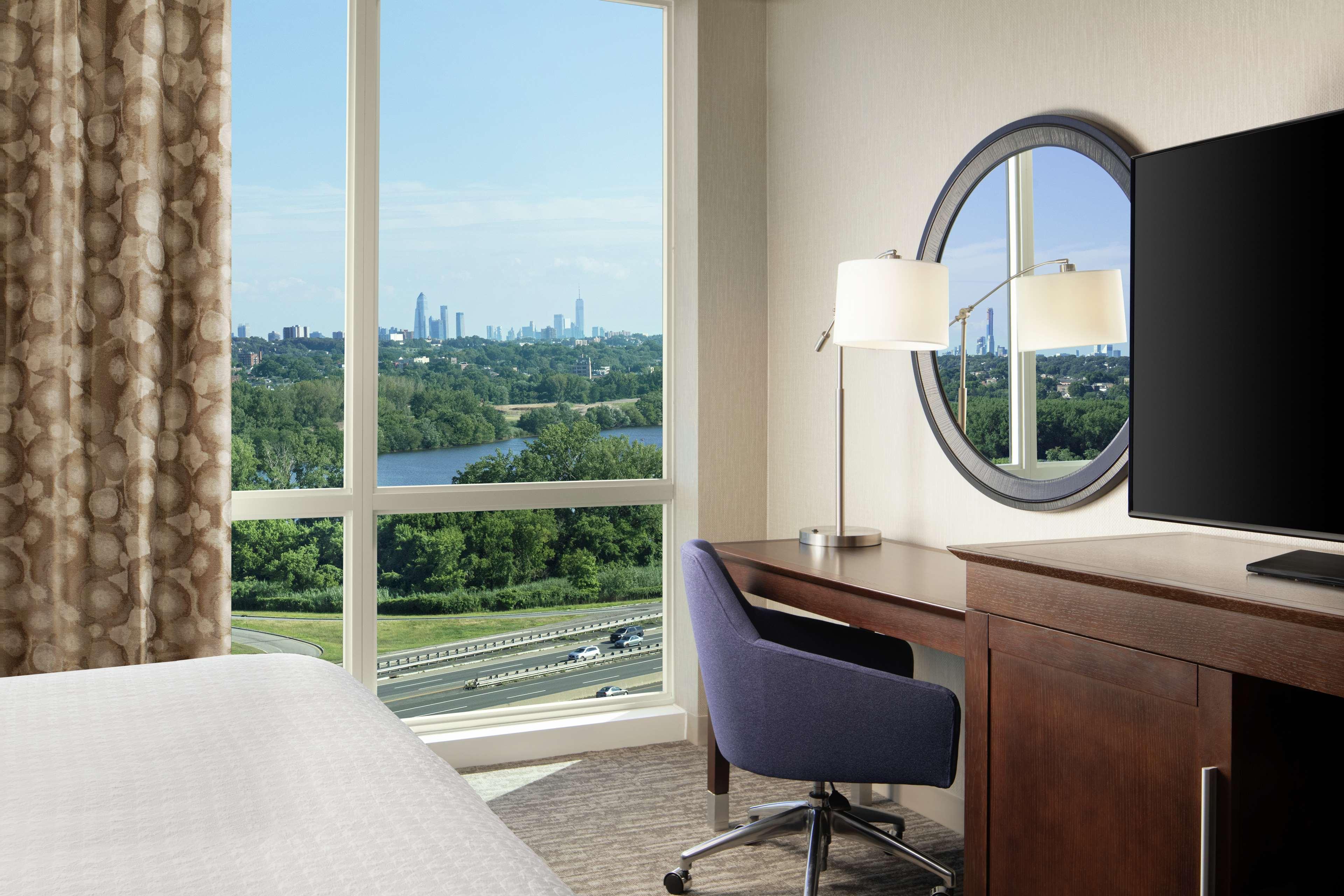 Hampton Inn & Suites Teaneck/Glenpointe Luaran gambar