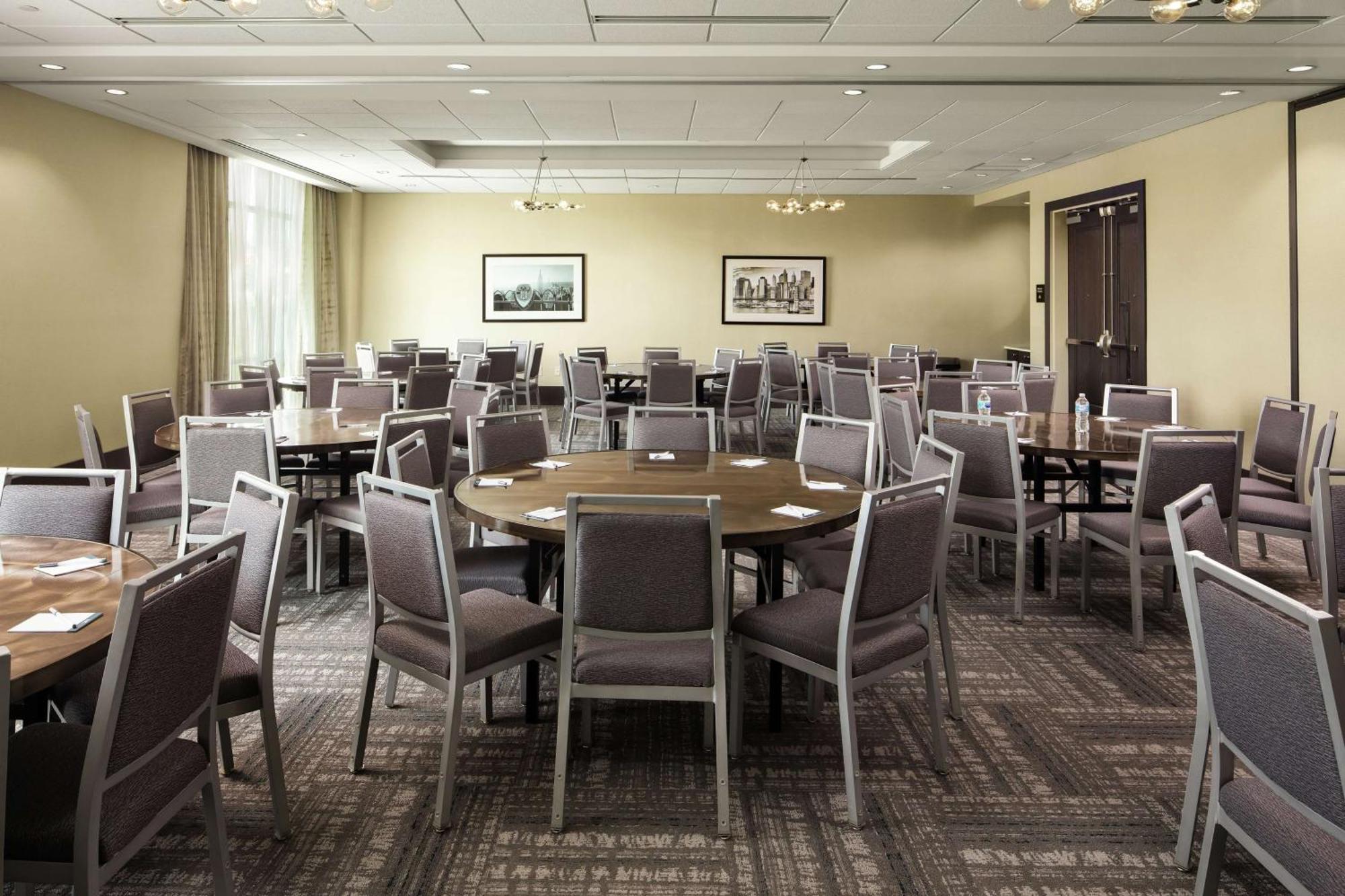 Hampton Inn & Suites Teaneck/Glenpointe Luaran gambar