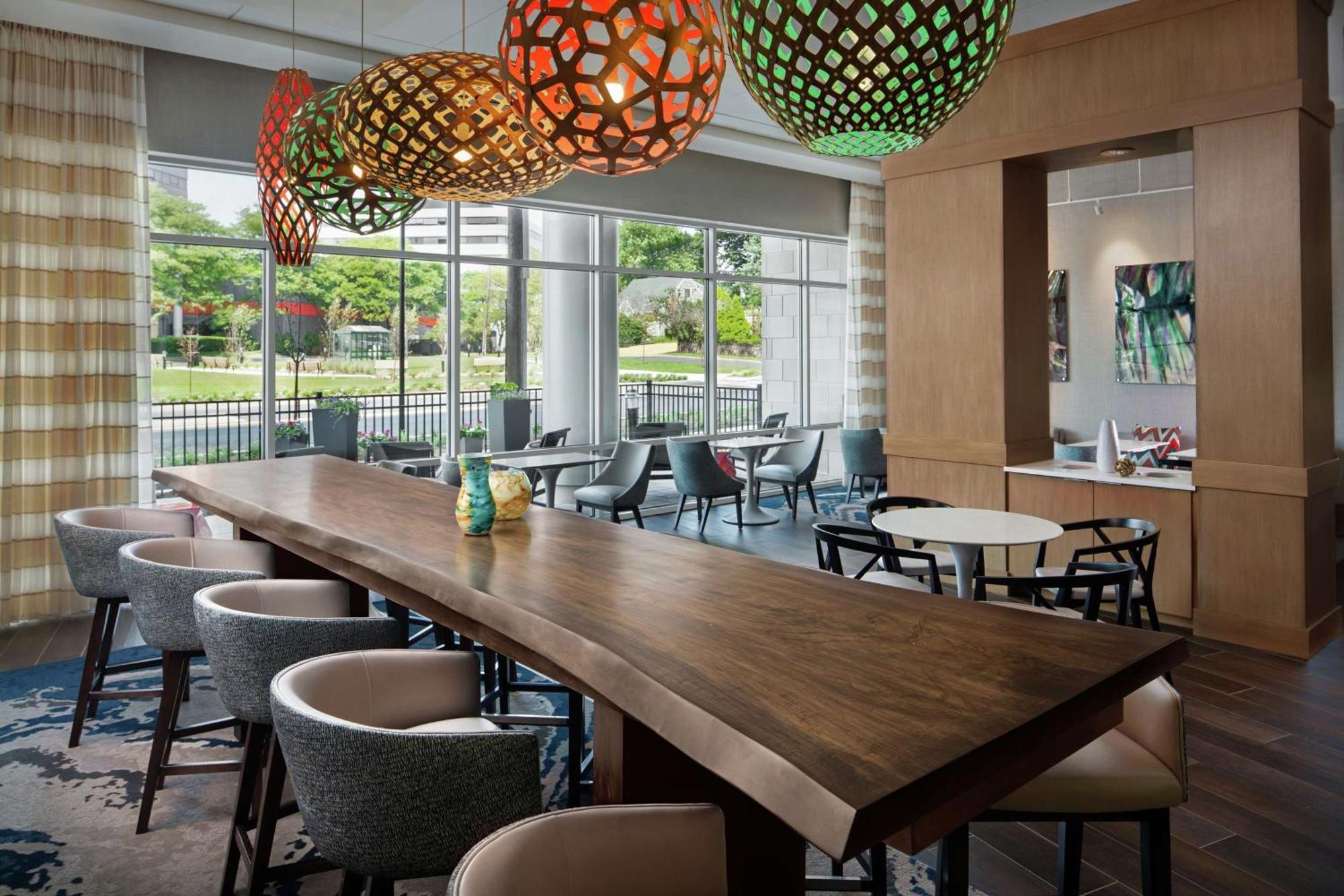 Hampton Inn & Suites Teaneck/Glenpointe Luaran gambar